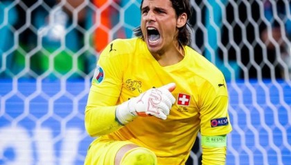 世界杯实时数据-1米83的“巨人”难煞西班牙，佐默延续神奇又创纪录