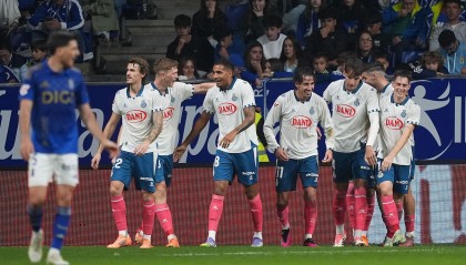 世界杯官方平台-西班牙人出席何塞普·巴尔孔斯的致敬仪式