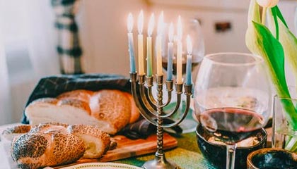 世界杯手机观看-圈子不同别硬融，库追汤赛后叙旧波杰想加入，尬聊几句后悻悻离开